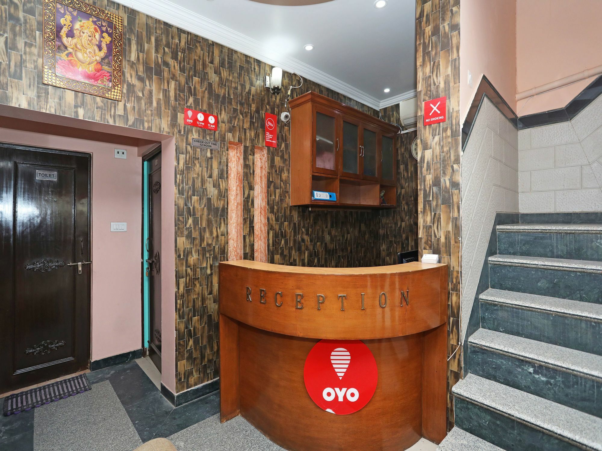 Oyo 11312 Aero Capital Hotel New Delhi Ngoại thất bức ảnh